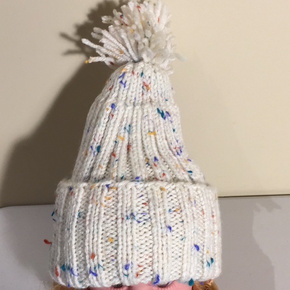 Hand Knit Child’s Winter Hat & Mittens Unisex Hand Crafted - Picture 3 of 13